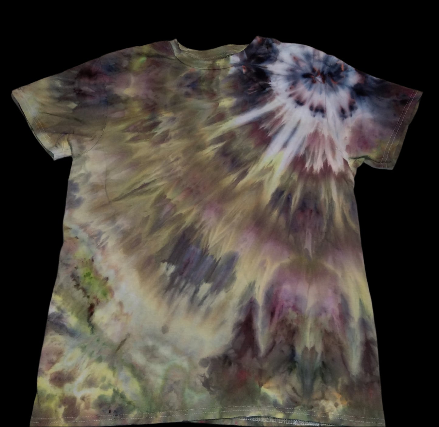 Large T-Shirt - Black Actias