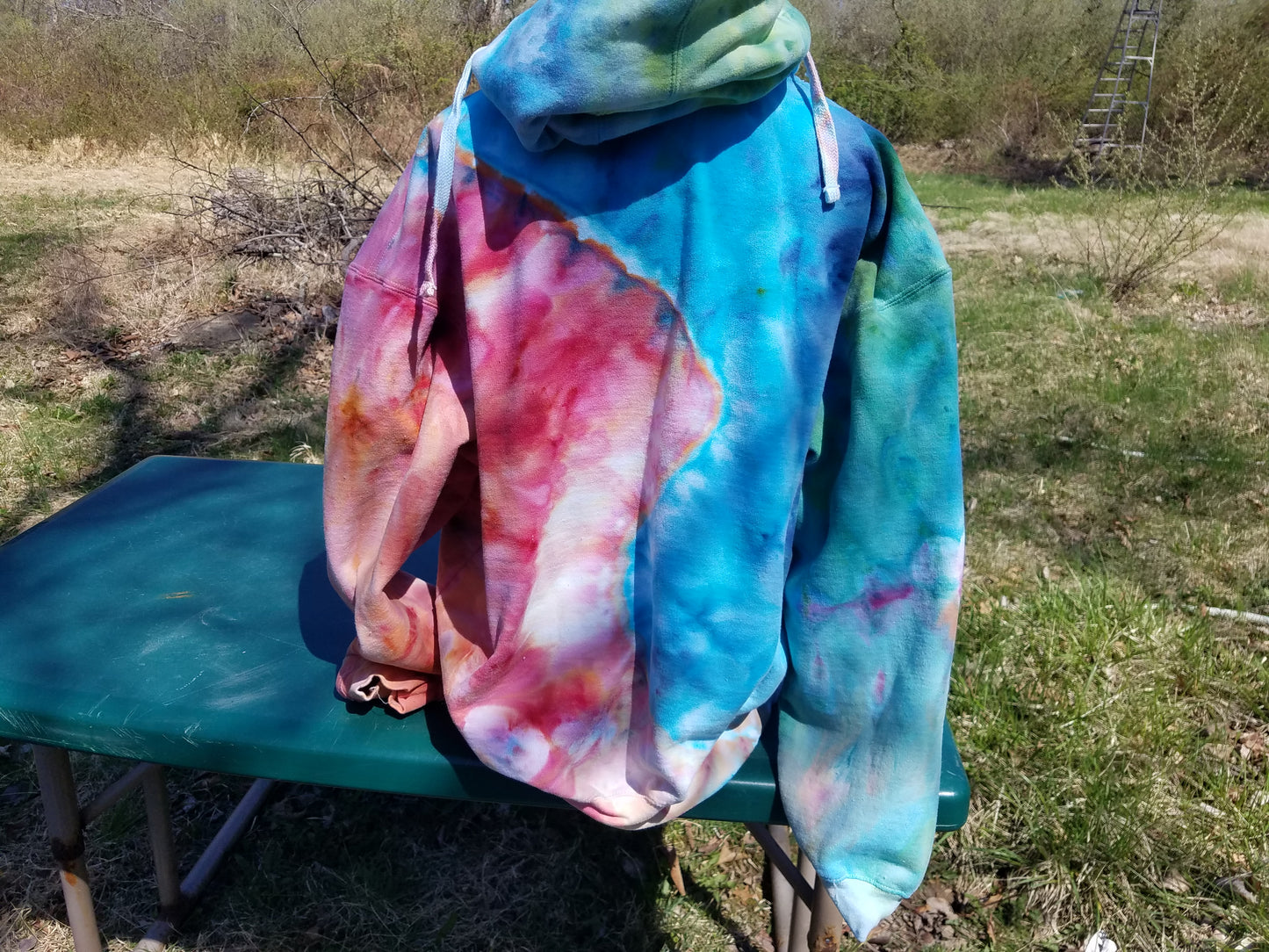 XL Hoodie - Green Blue Red Orange