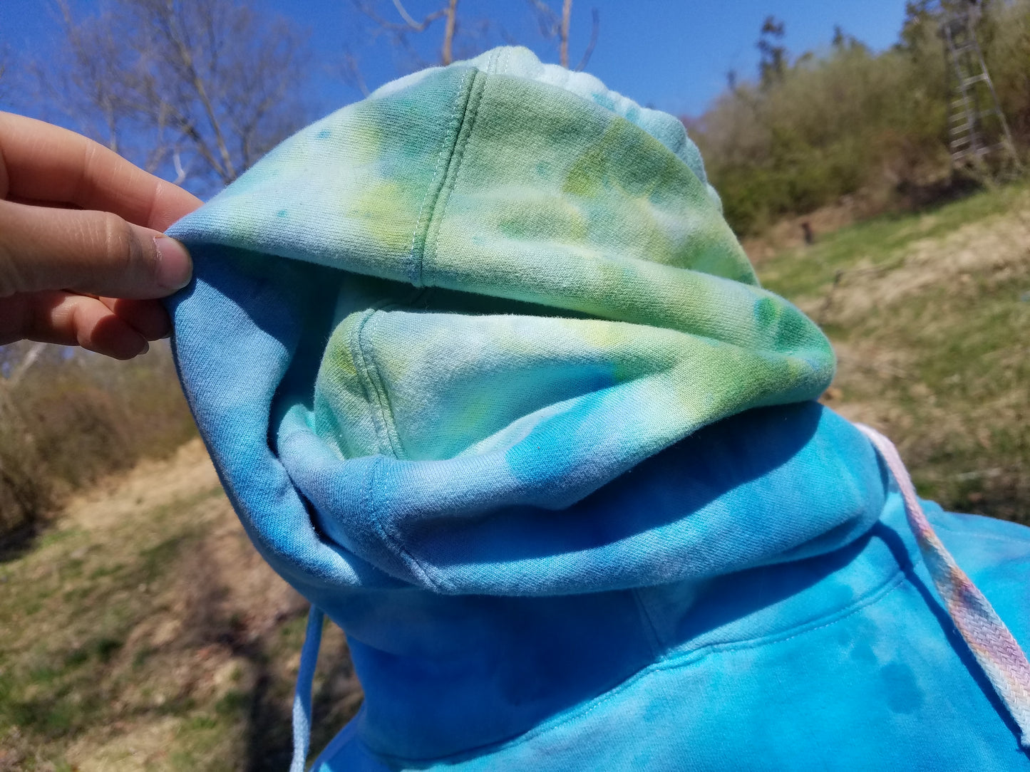 XL Hoodie - Green Blue Red Orange