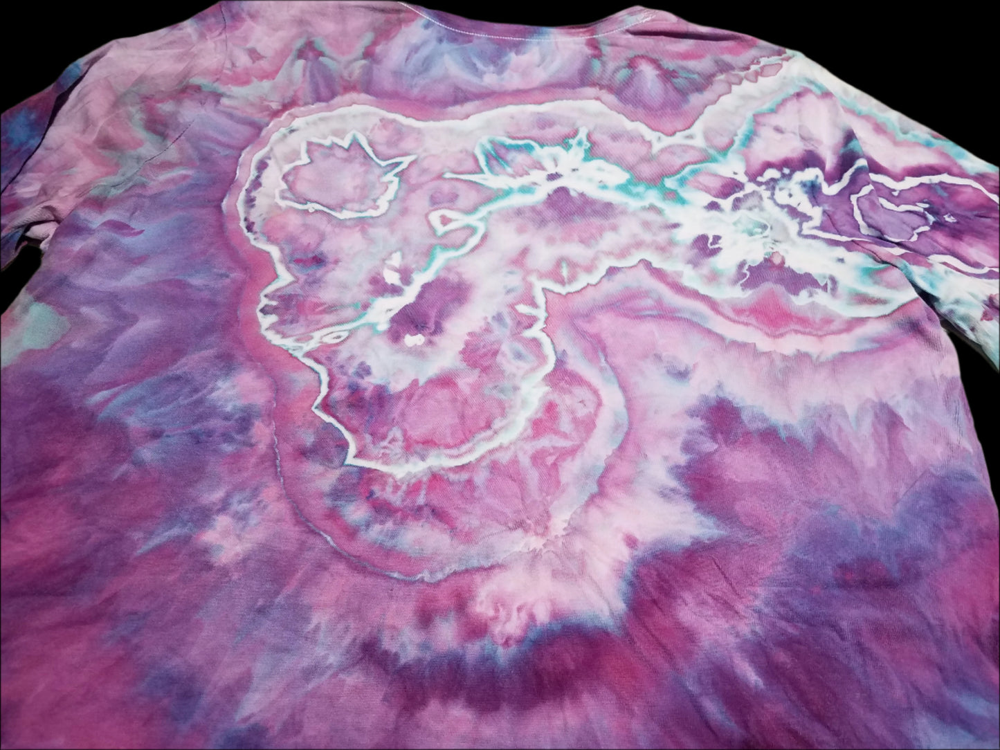 XXXL Woman's T-Shirt - Wonky Geode Mindbender