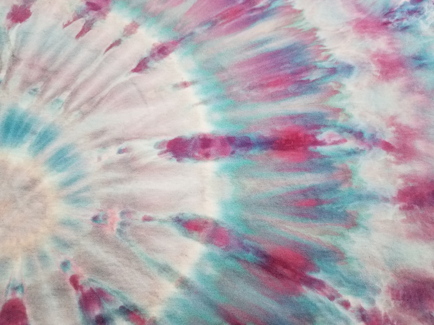 Large George T-Shirt - Amazing Mindbender Spiral