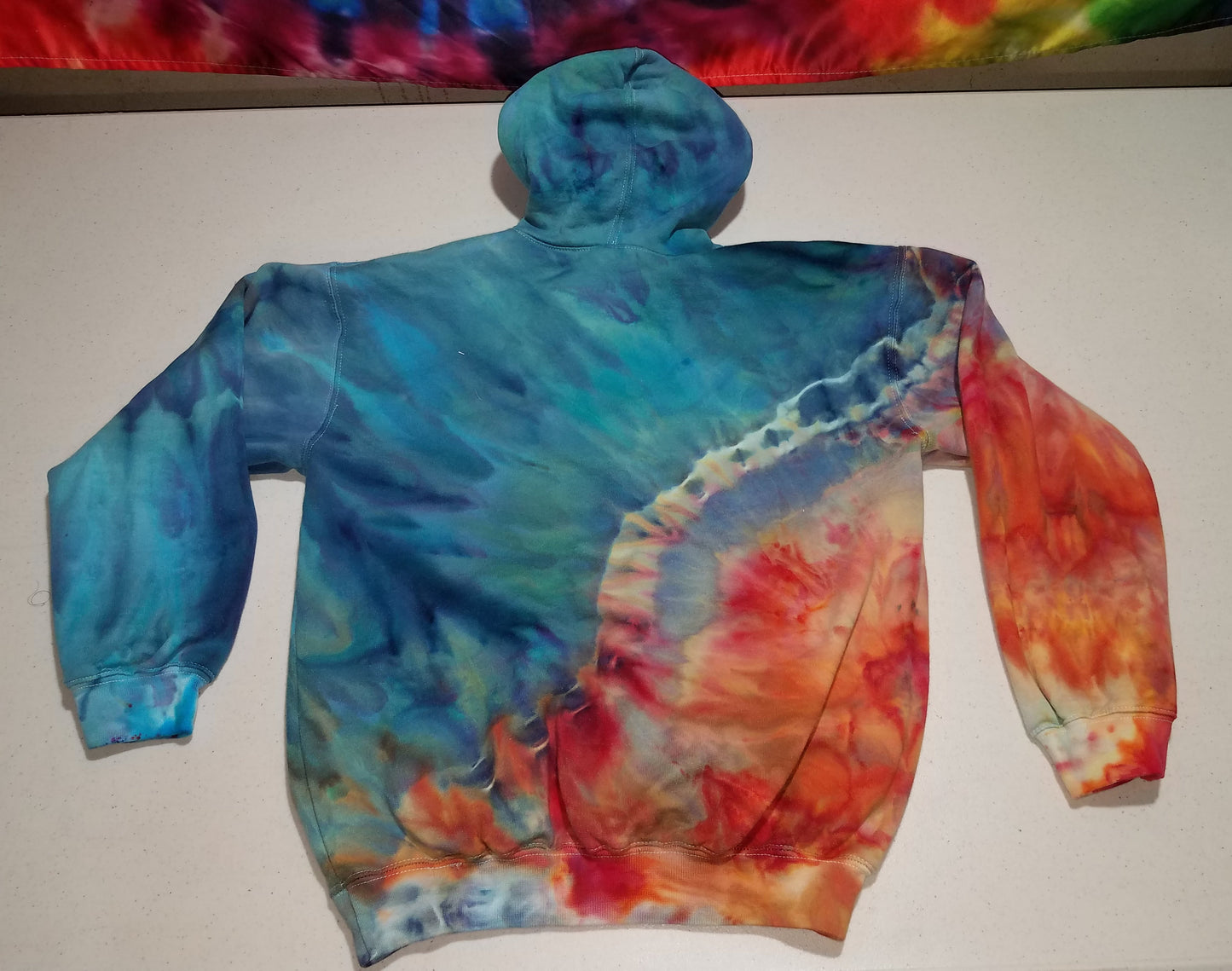 Youth Large Tie-Dye Hoodie - Hot & Cold