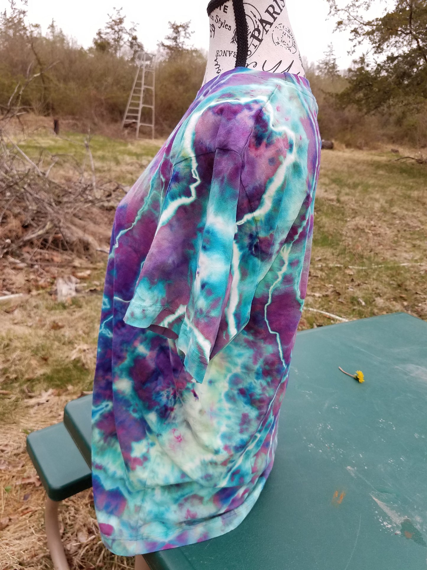 Large Organic Cotton T-Shirt - Glow In The Dark Geodes