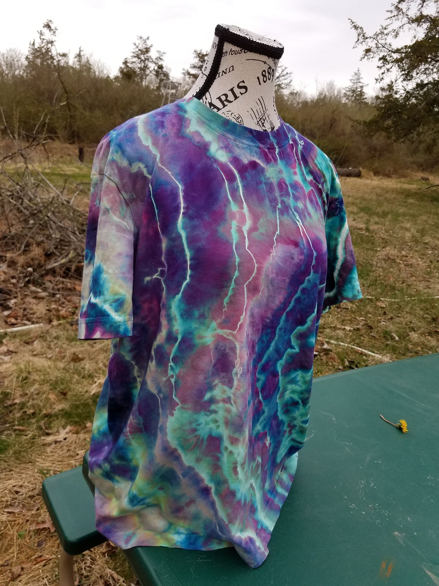 Large Organic Cotton T-Shirt - Glow In The Dark Geodes